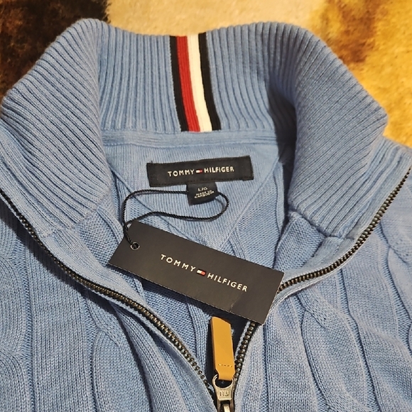 Tommy Hilfiger Men's Light Blue Zip-Up Sweater - Picture 2 of 5